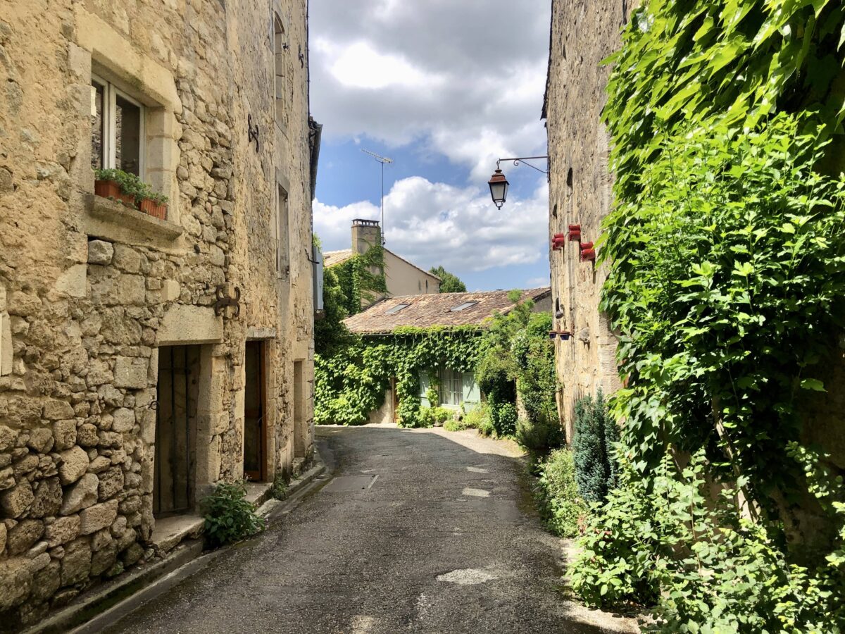Les ruelles pittoresques de Castelmoron d'Albret