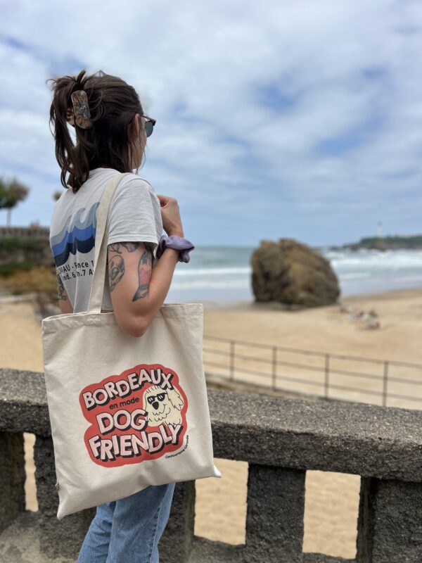 Tote bag Bordeaux en mode dog friendly